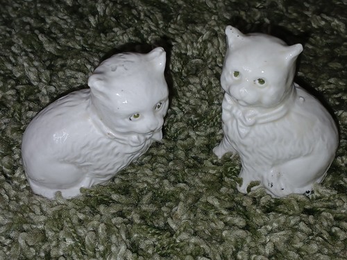 Pair cat with bow ornaments - with,