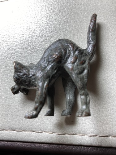 Antique bronze cat with mouse - bronze,